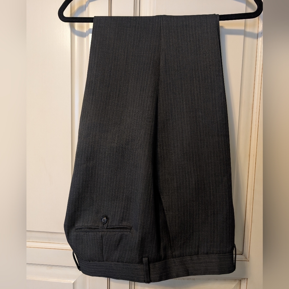 Perry Ellis Men's Charcoal Flat Front Pinstripe Dress Slacks